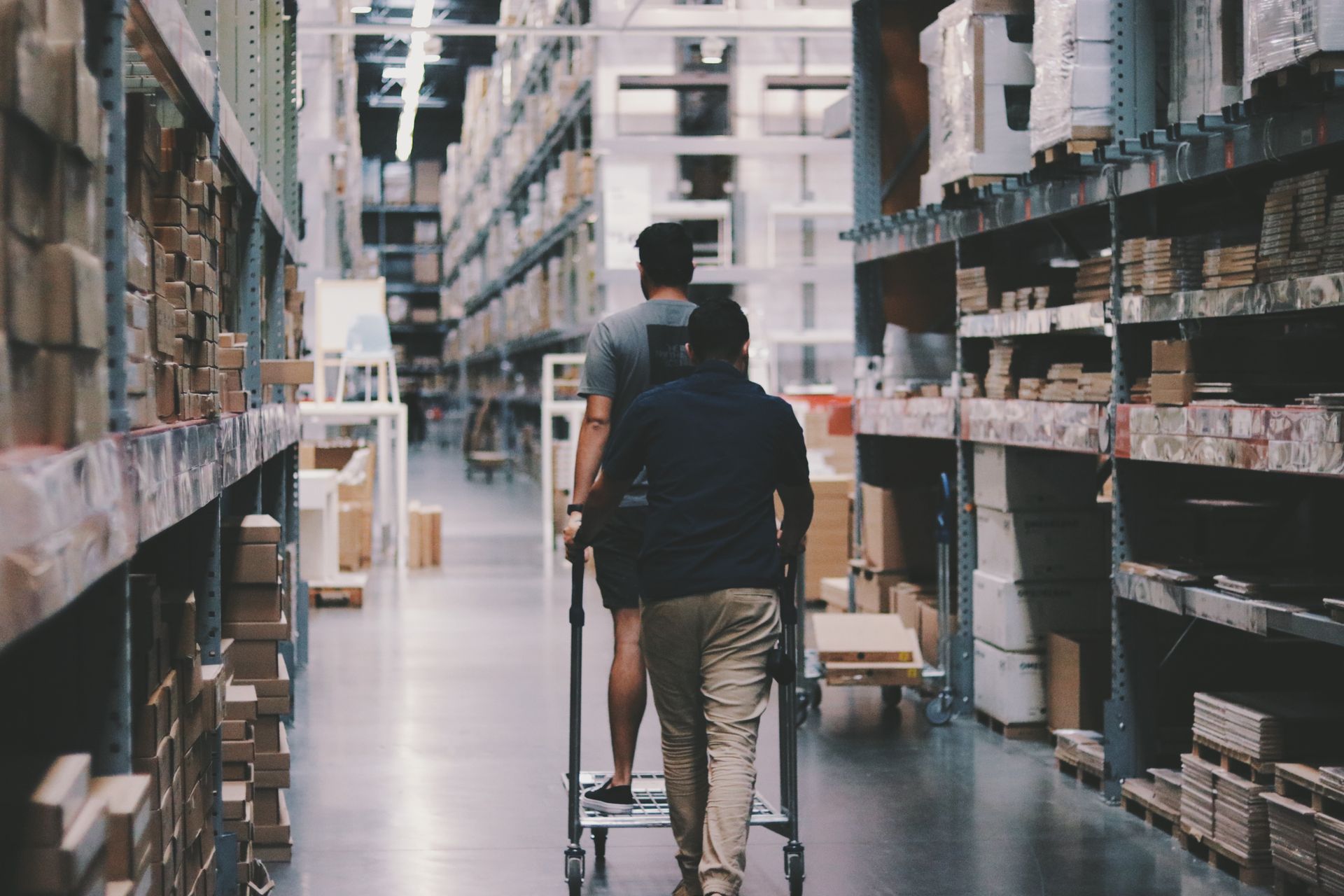 Team working in a logistics warehouse